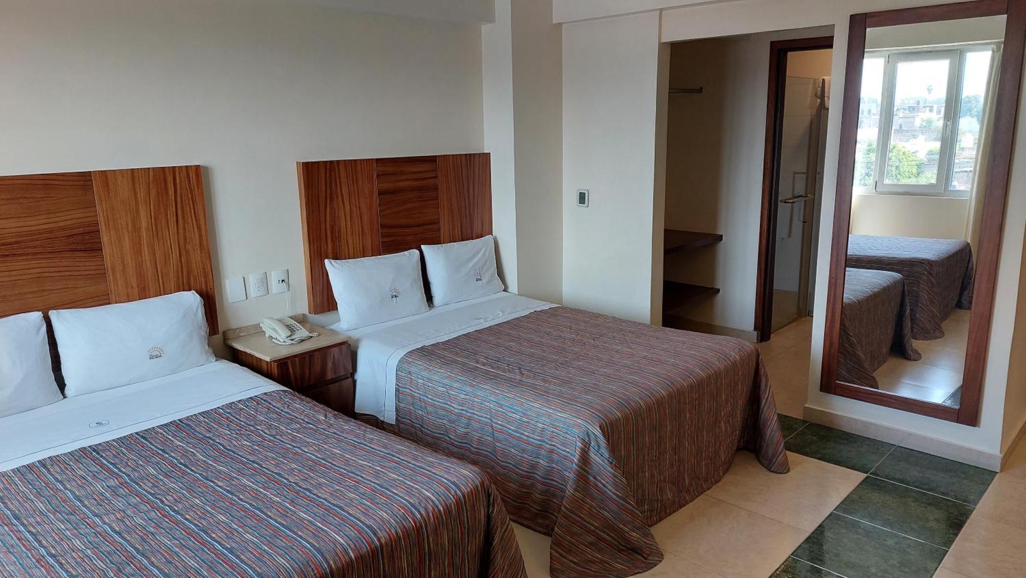 Hotel Real Del Sol - Zona Expo Industrial Γκουανταλαχάρα Εξωτερικό φωτογραφία