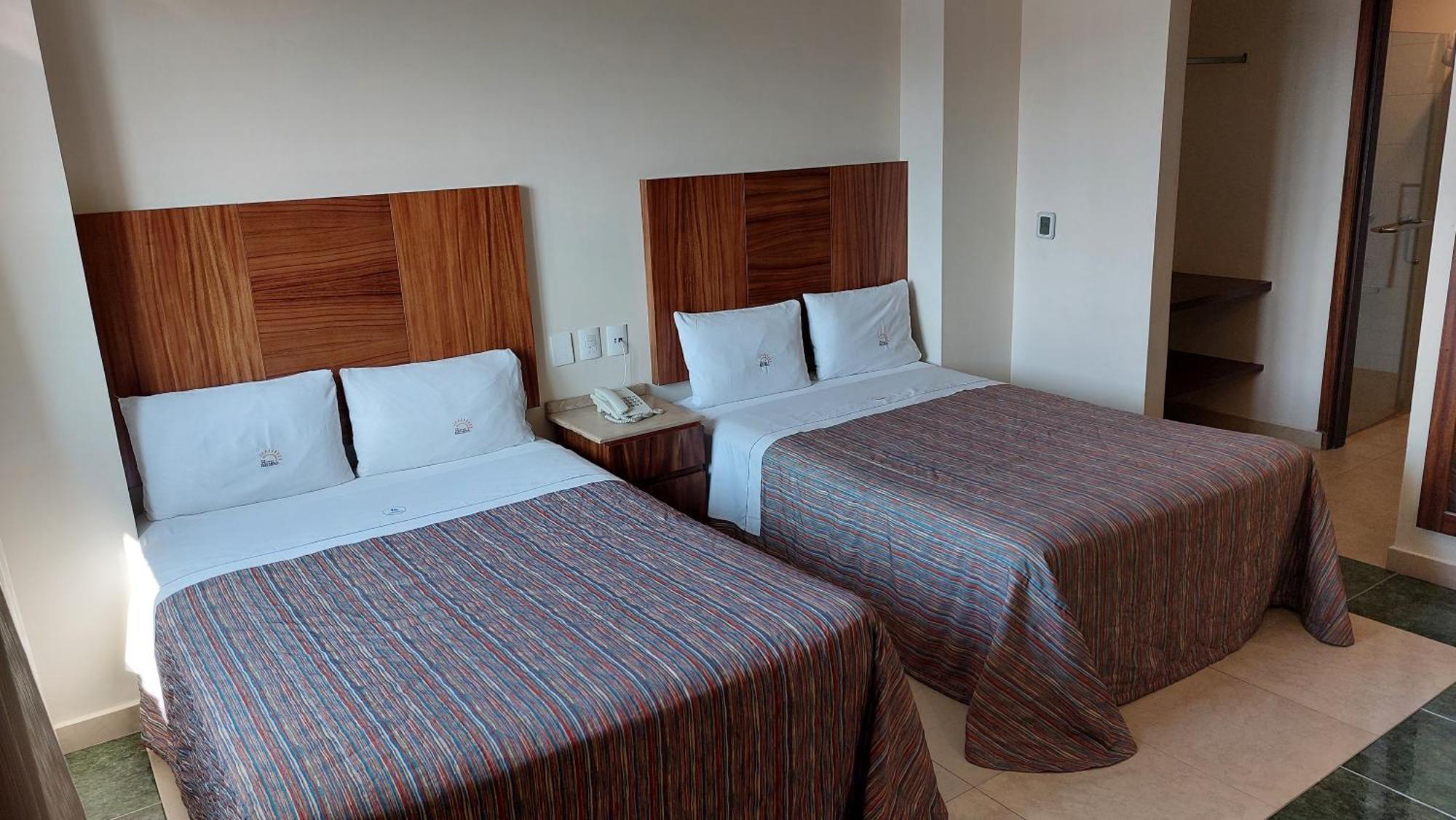Hotel Real Del Sol - Zona Expo Industrial Γκουανταλαχάρα Εξωτερικό φωτογραφία