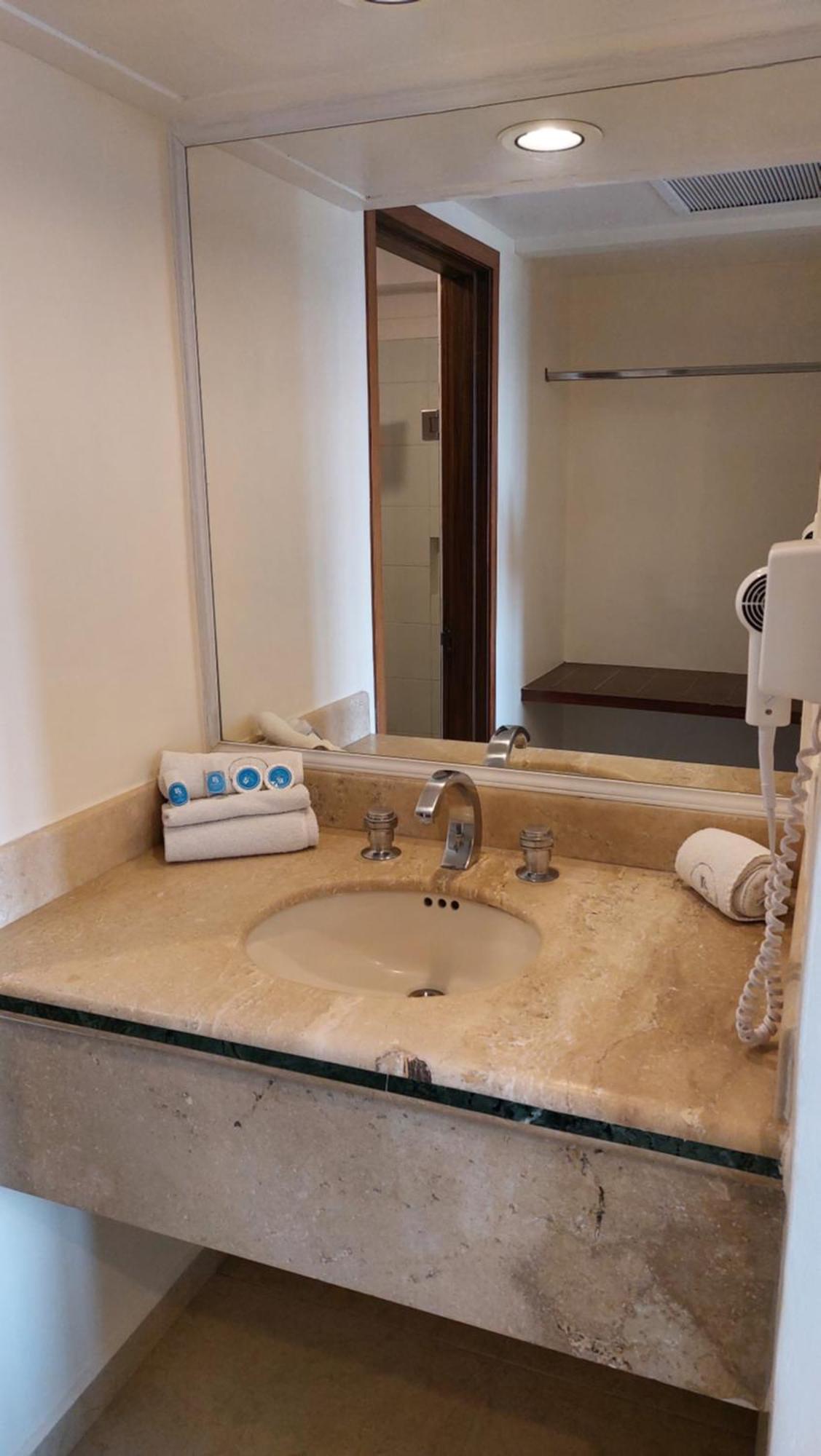 Hotel Real Del Sol - Zona Expo Industrial Γκουανταλαχάρα Εξωτερικό φωτογραφία