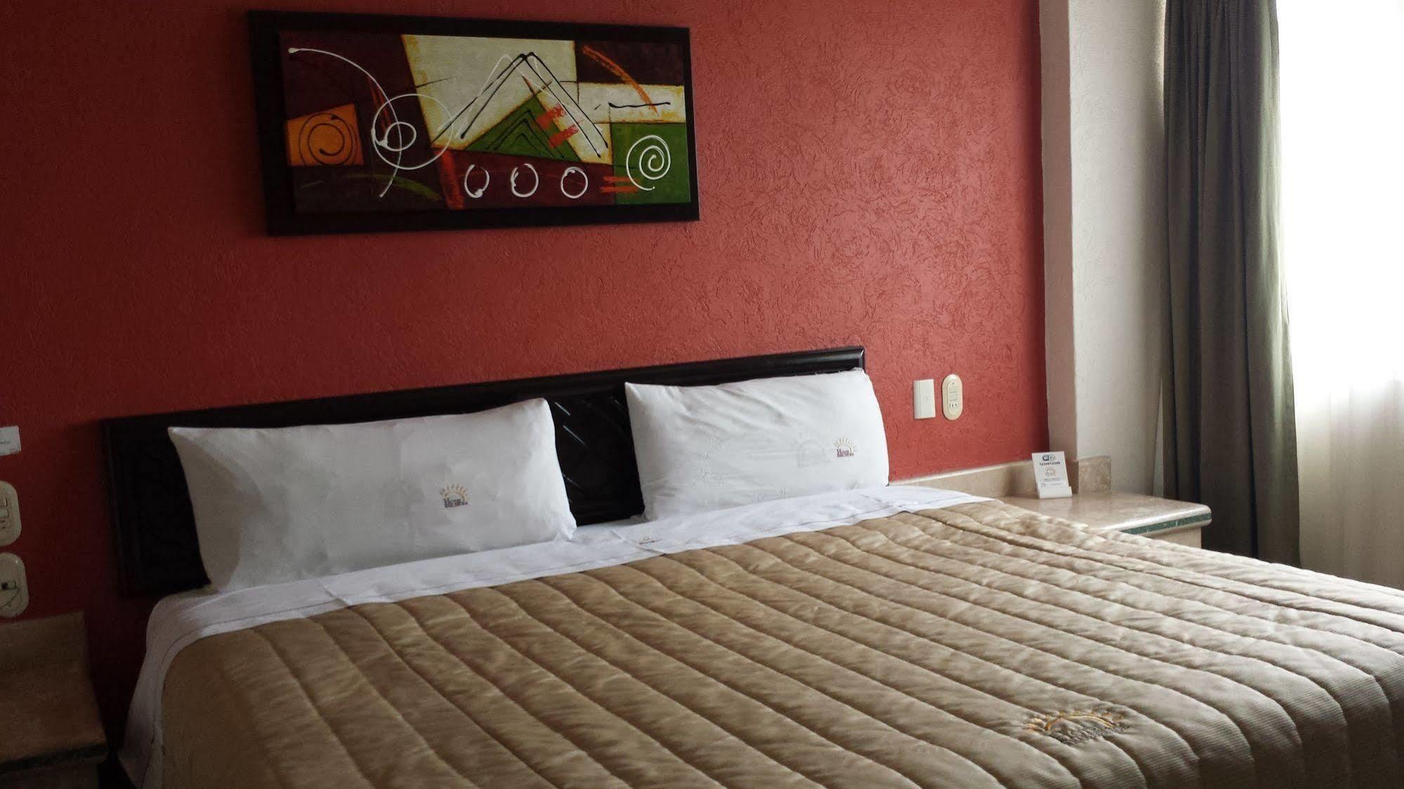 Hotel Real Del Sol - Zona Expo Industrial Γκουανταλαχάρα Εξωτερικό φωτογραφία